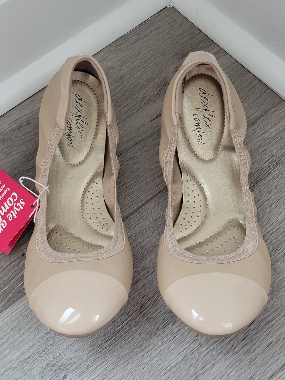 Dexflex Comfort Women's Claire Nude Scrunch Ballet Flat Shoes Size 9 Flaw NWT